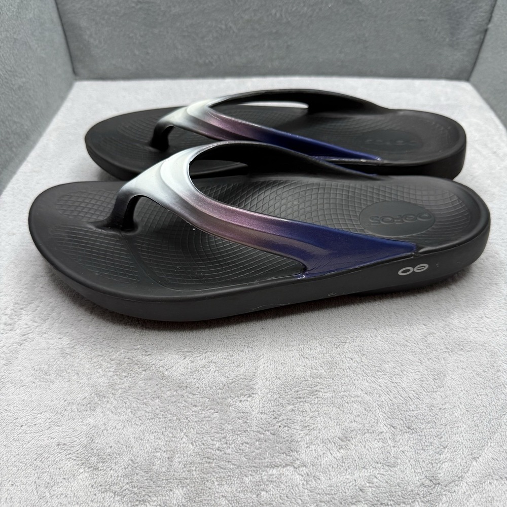 OOFOS OOlala Luxe Women's Size 11 Black Iris Blue Recovery Thong Sandals